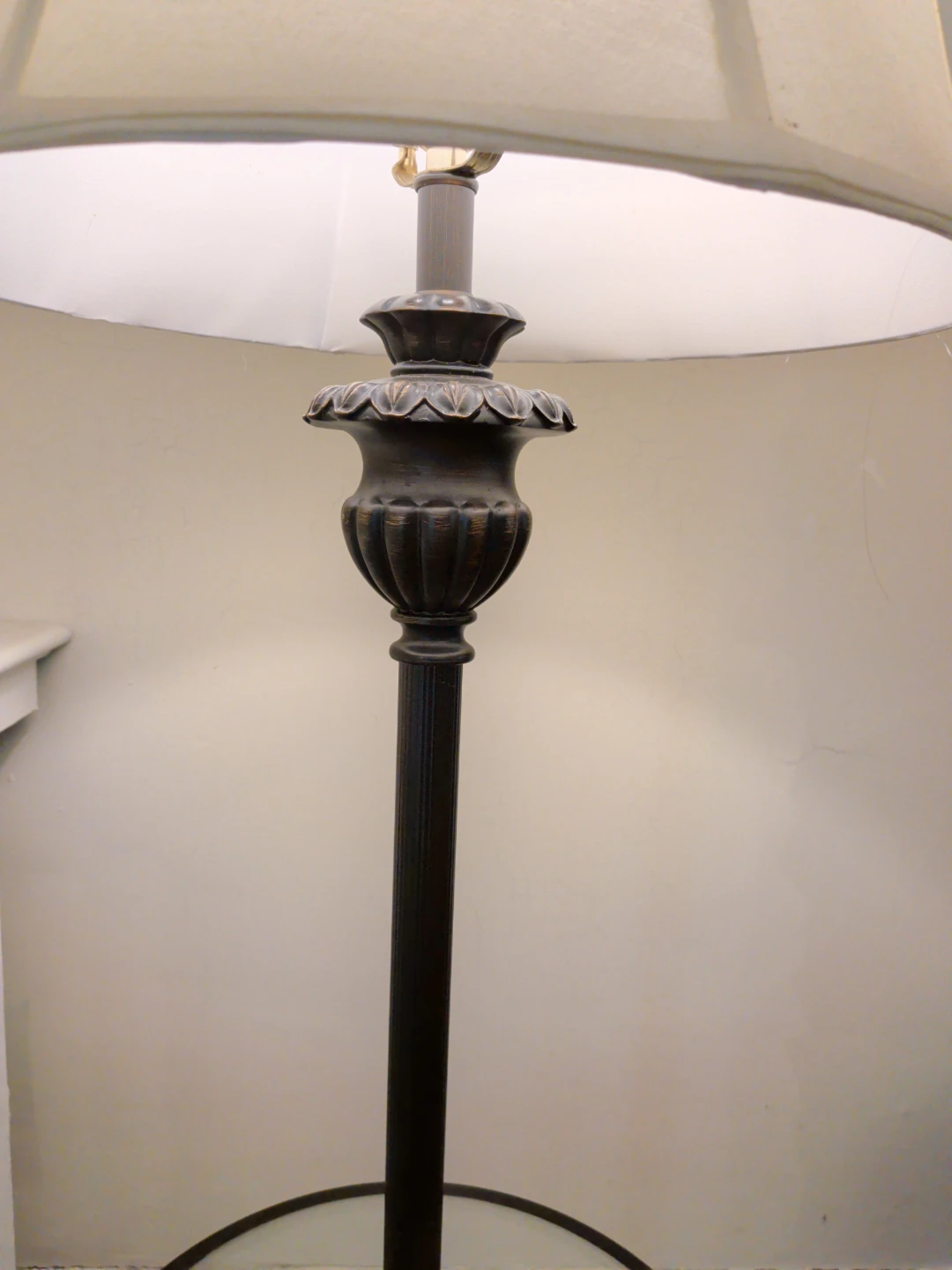 Hampton Bay Bronze Traditional Floor Lamp with Glass Tray Table - photo 3