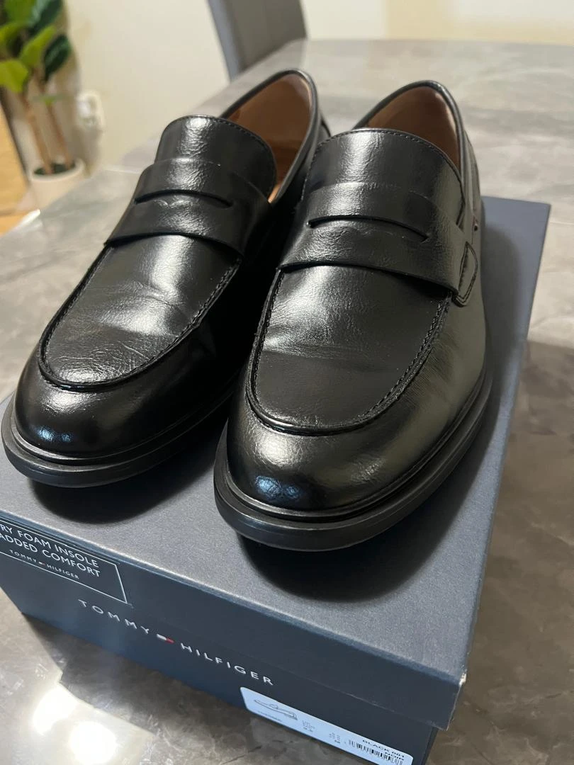 Tommy Hilfiger Black Loafers - Size 9.5 - photo 4