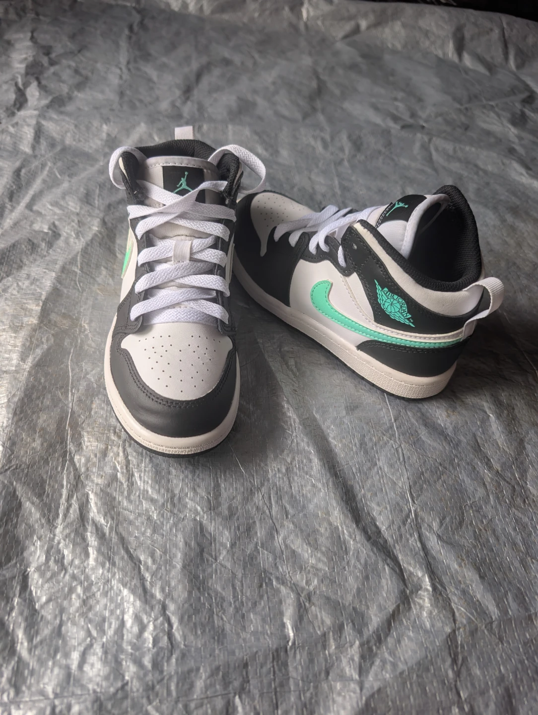 Nike Air Jordan 1 Mid Shoes - photo 3
