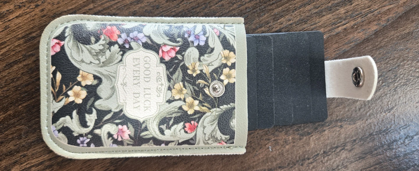 Good Luck Every Day Floral Card Holder - photo 2