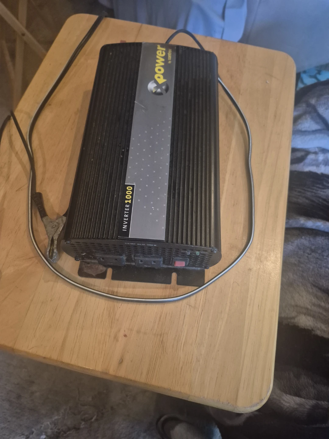 XPower 1000W Power Inverter
