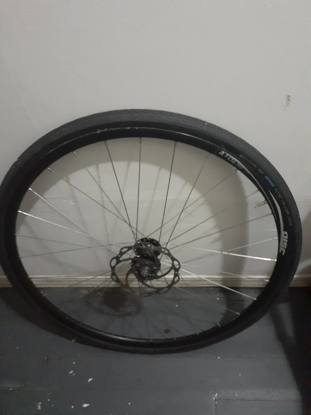 700 x 32C p Bicycle Wheel shuwahbe