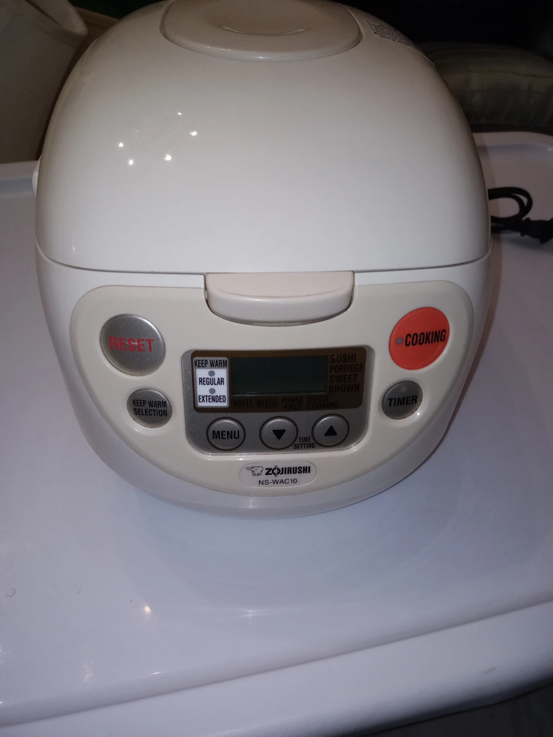 Zojirushi Rice Cooker Fuzzy Logic Technology Mod# NS-WAC10