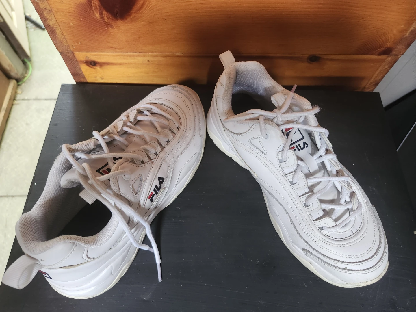 FILA white sneakers size 8 womens - photo 3