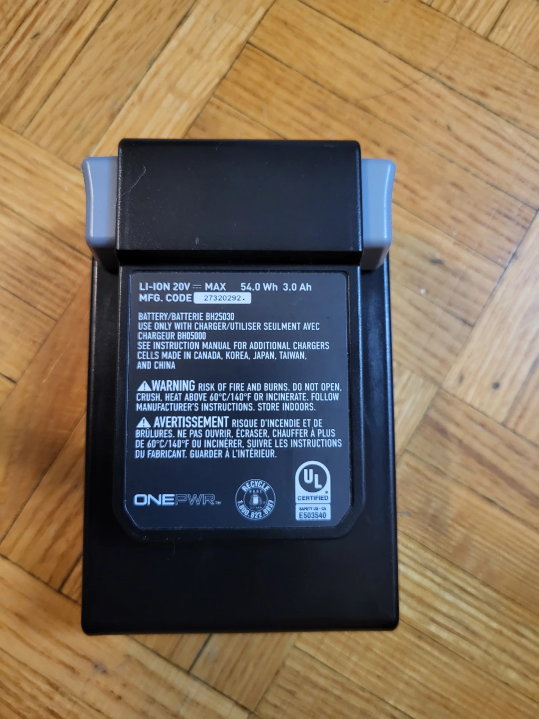 Hoover ONEPWR 20V Lithium Ion Battery BH25030 - photo 2