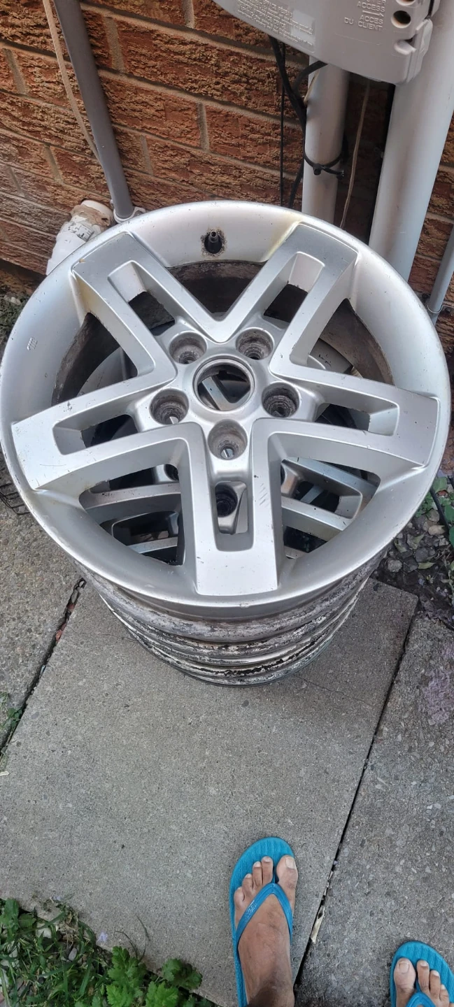 Set of 4 Kia 16" Alloy Rims