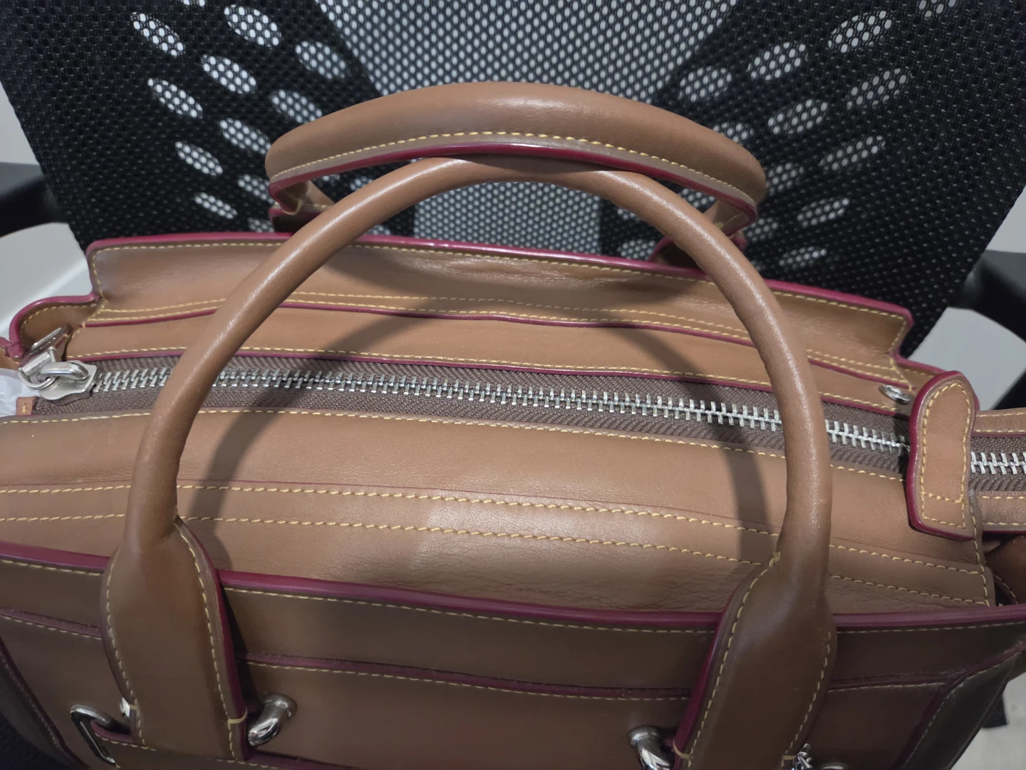Coach Brown Leather Handbag (coach swagger carryall) - photo 5