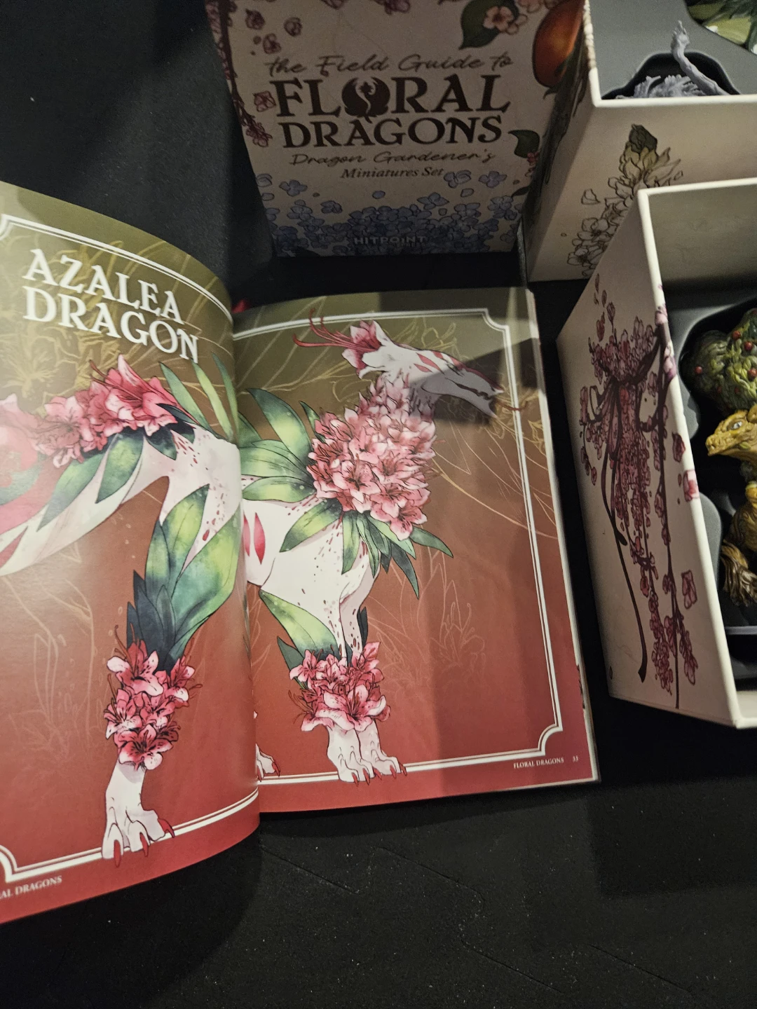 Flotal dragon lot (miniatures, and colouring book, dnd book - photo 2