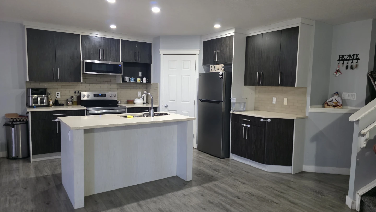 4 Beds 2.5 Baths house for rent in Saddleridge NE