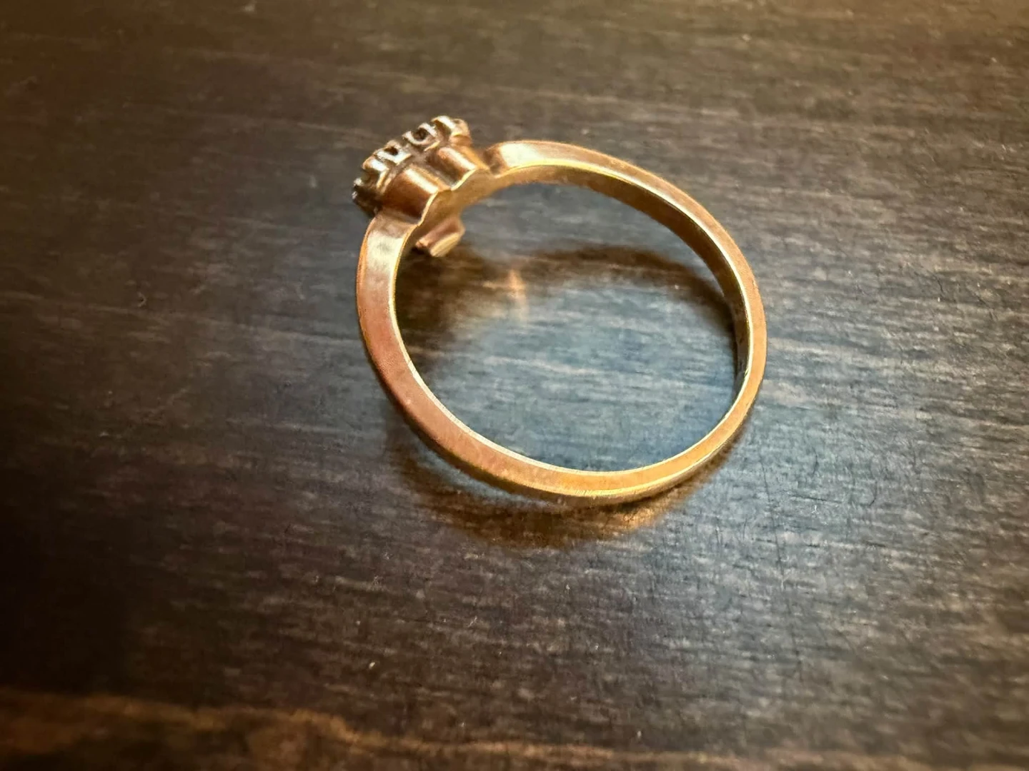 14k gold natural diamond ring. Size 8