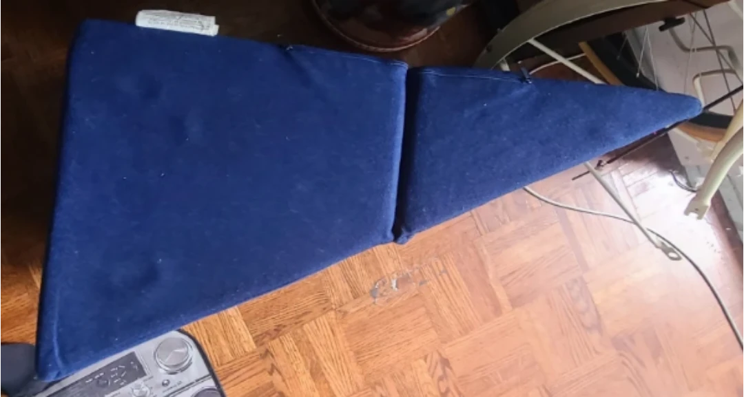 🏈Blue foam wedge pillow - photo 4
