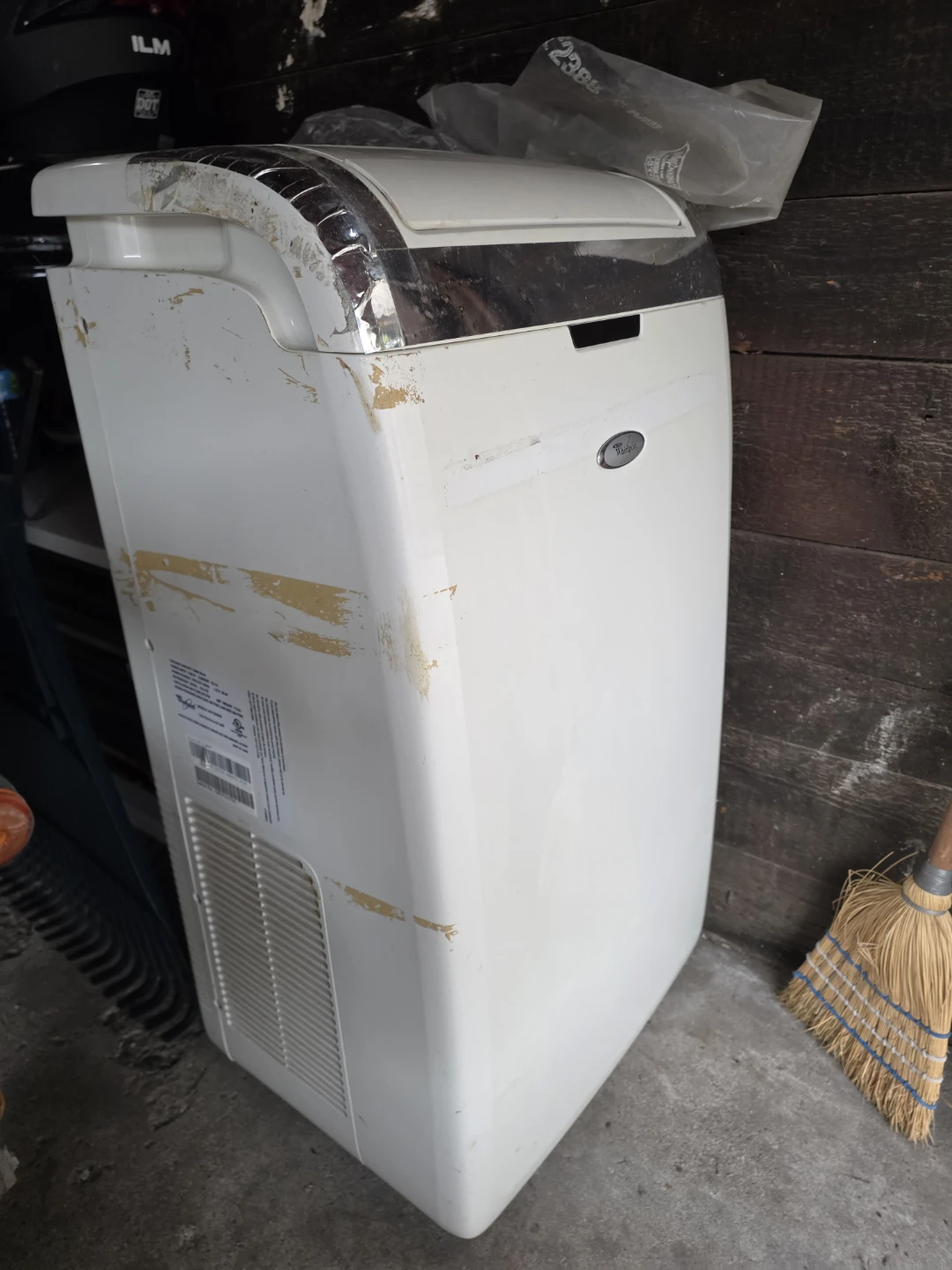 Whirlpool ACP102GPW 10,000 BTU Portable Air Conditioner - photo 2
