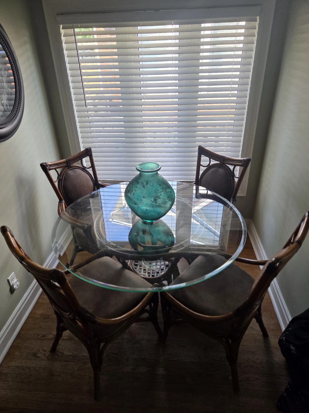 Rattan Dining Table + 4 Chairs - photo 2