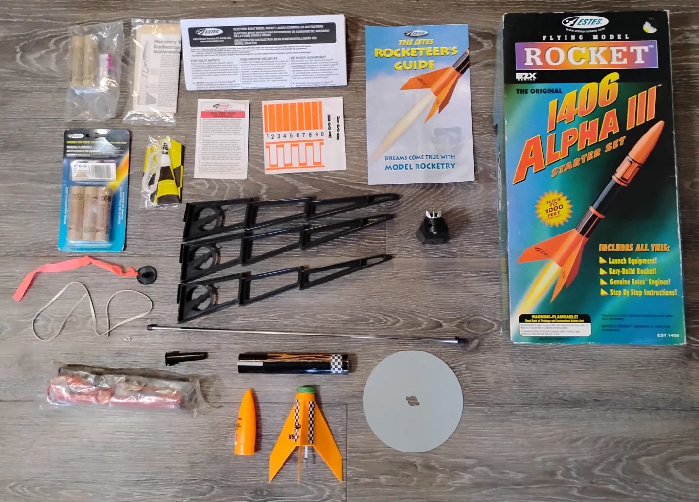 Model Rocket and Launcher - photo 3