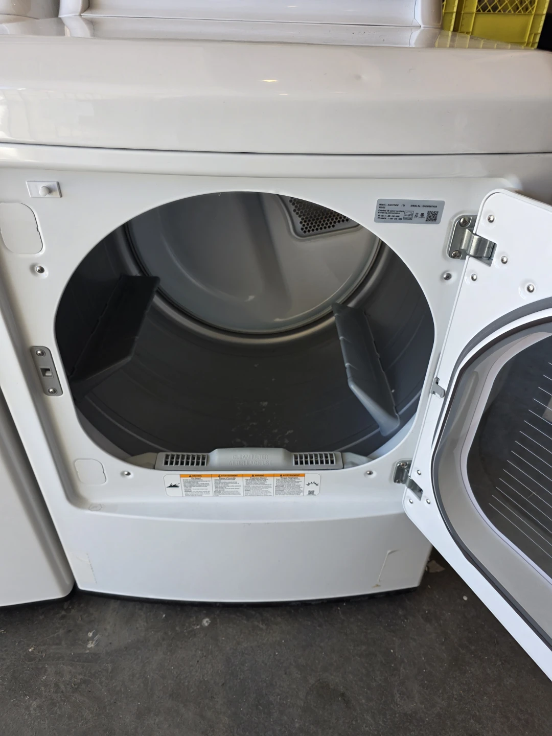 Washer and dryer only 6 months old - photo 5