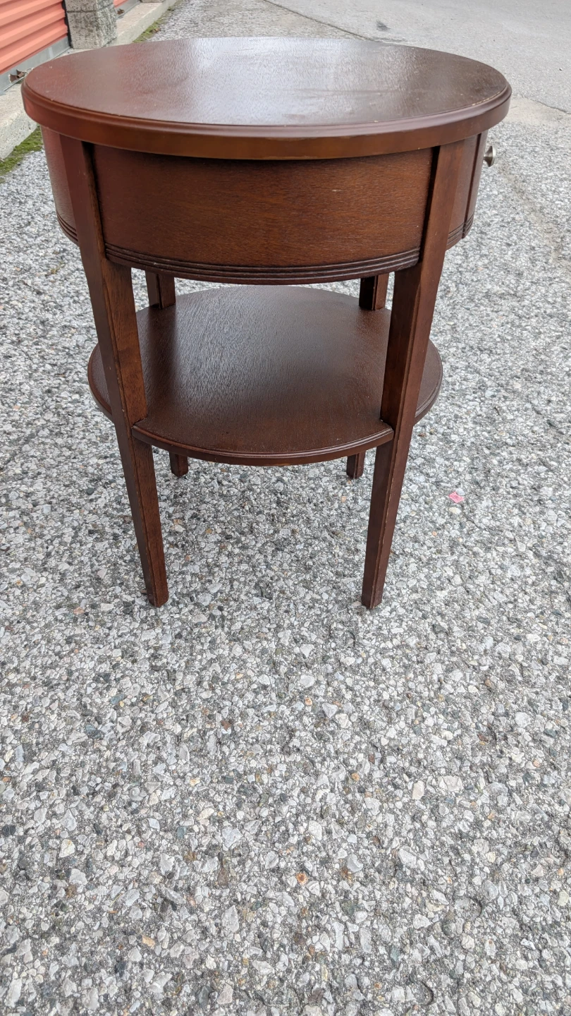 Round wooden end table with drawer by MSE - photo 3