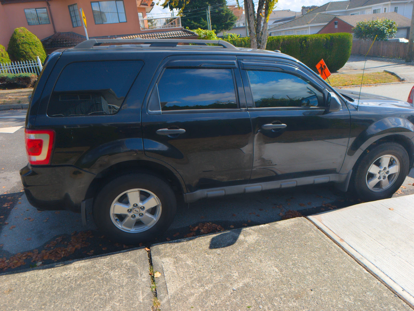 2009 Black Ford Escape XLT 4WD - photo 5