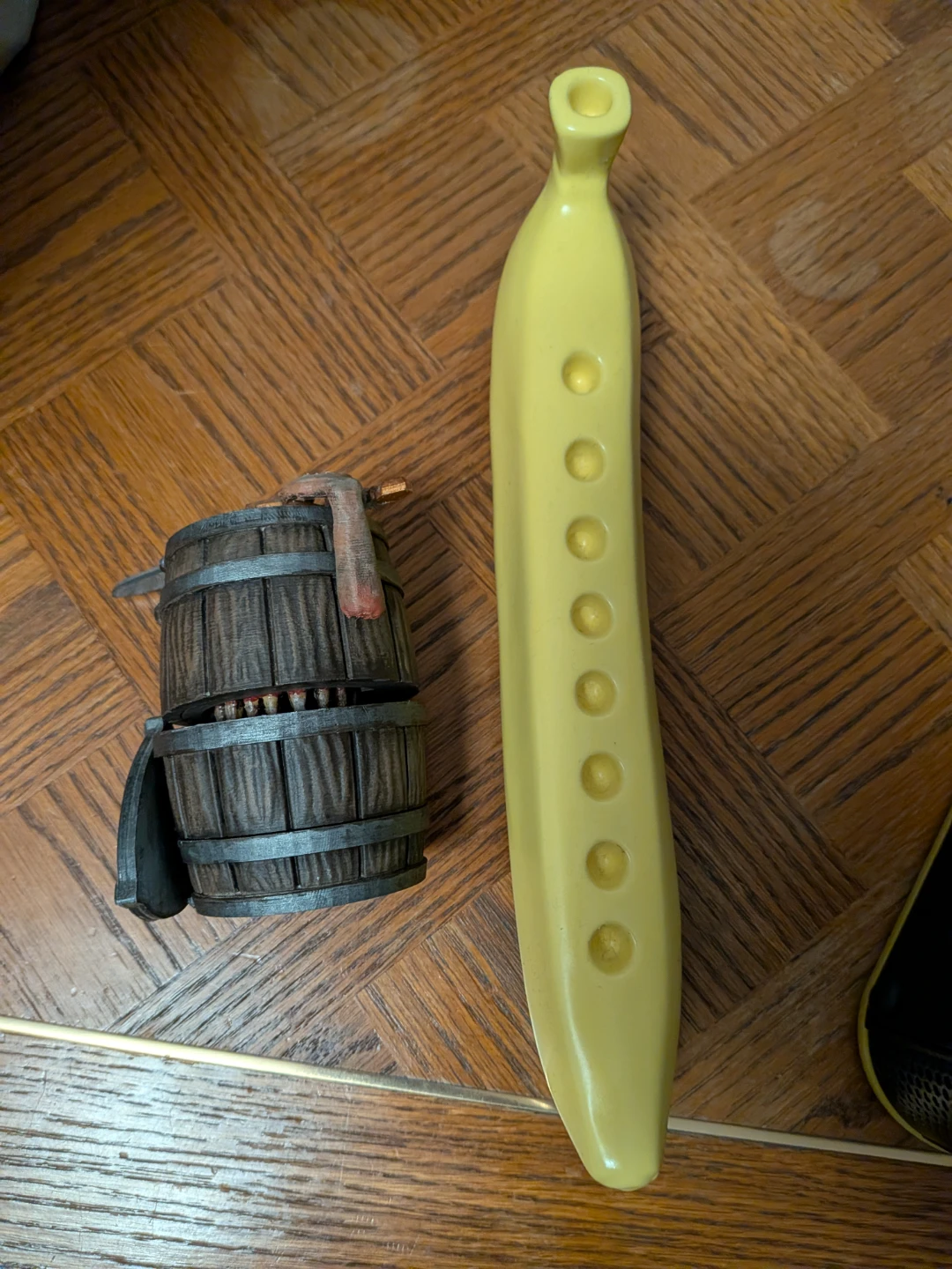 Wooden Barrel Mimic Figurine - photo 3