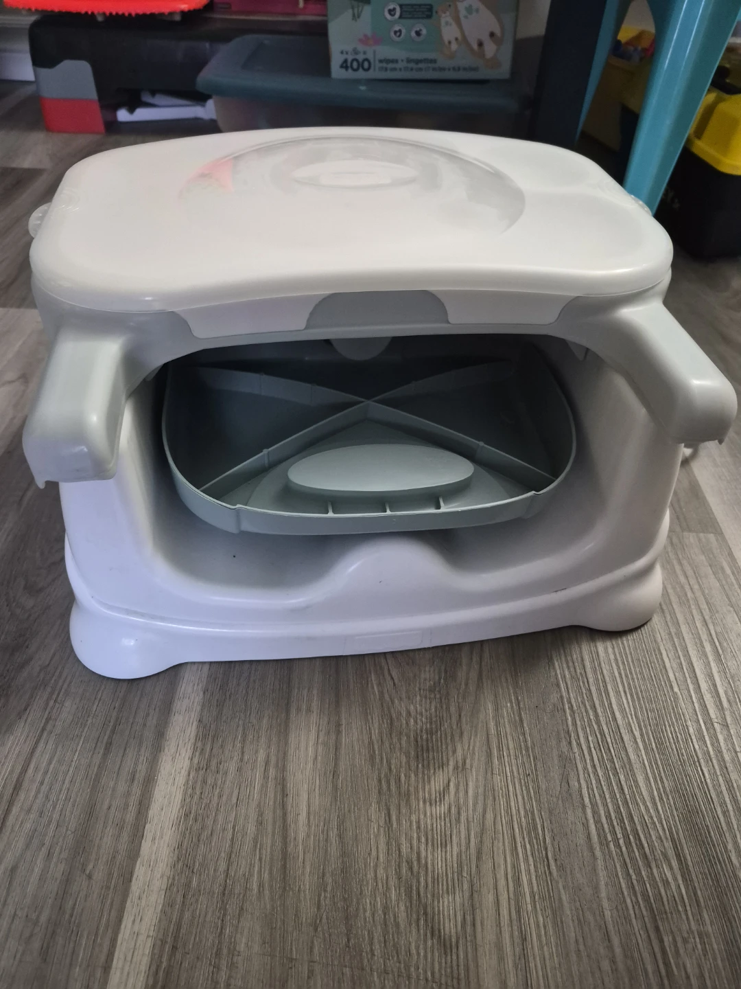 Fisher-Price Portable Booster Seat 🏈 - photo 2