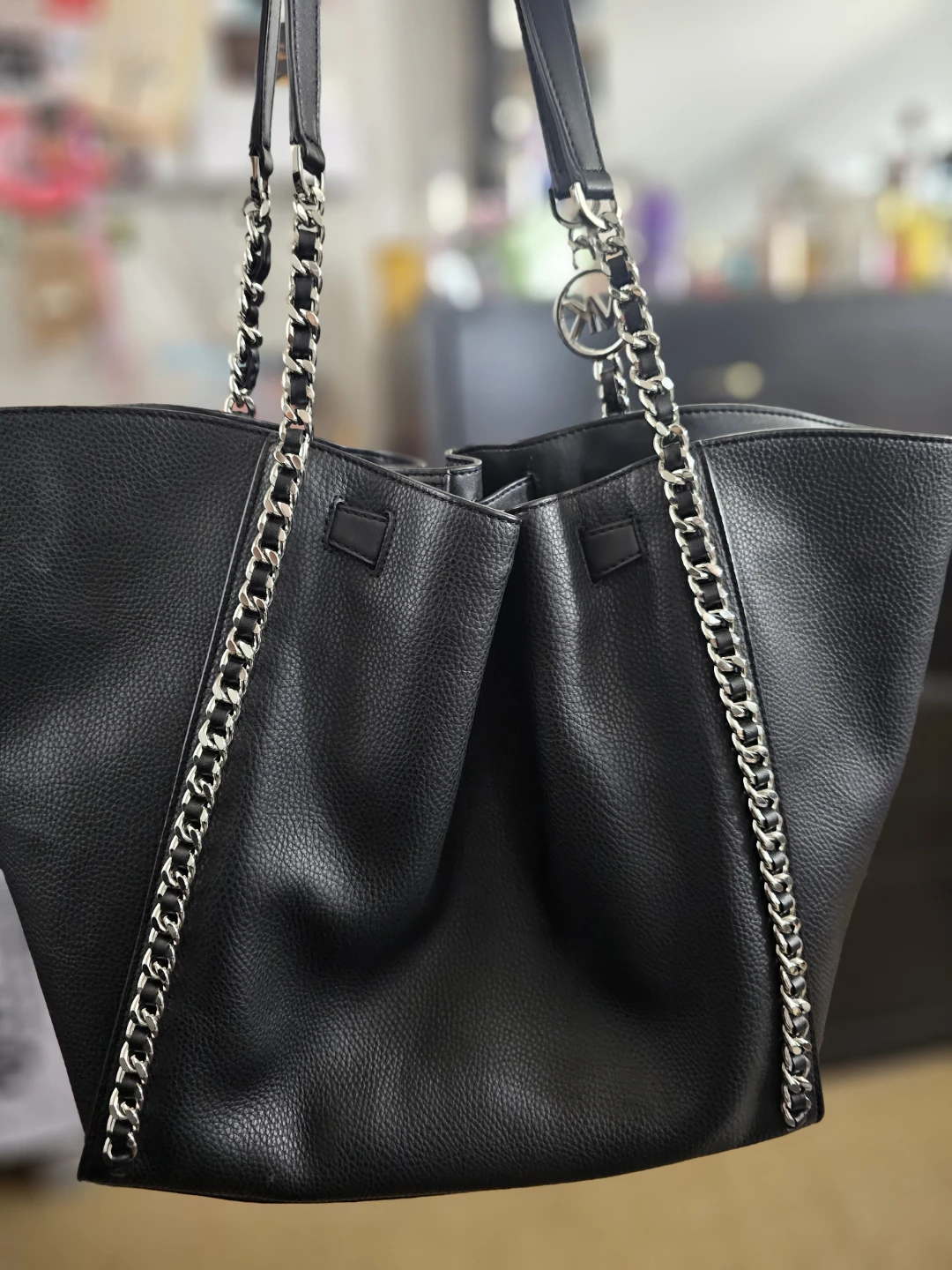 Michael Kors Black Leather Tote Bag with Silver Chain Detail - photo 2