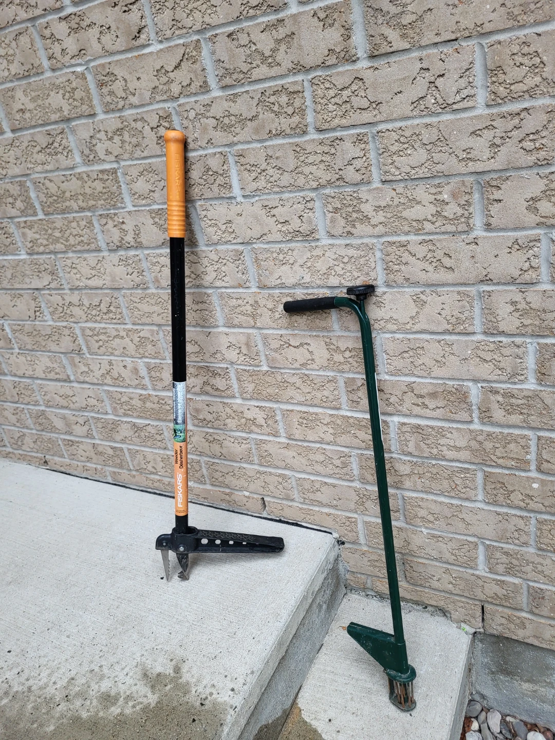 Fiskars & Weed Hound Lawn Weeders