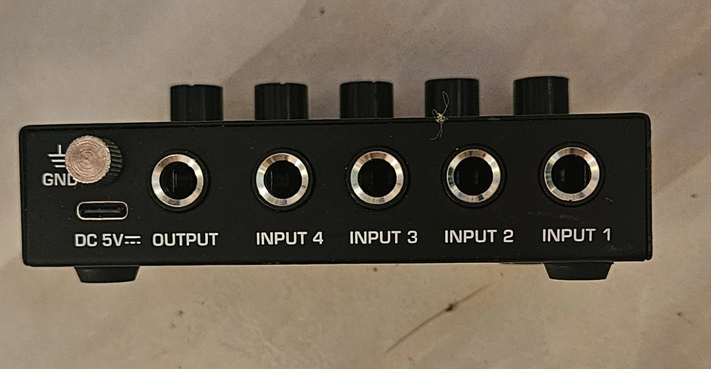 Moukey MAMX 1 4-Channel Stereo Mixer - photo 2