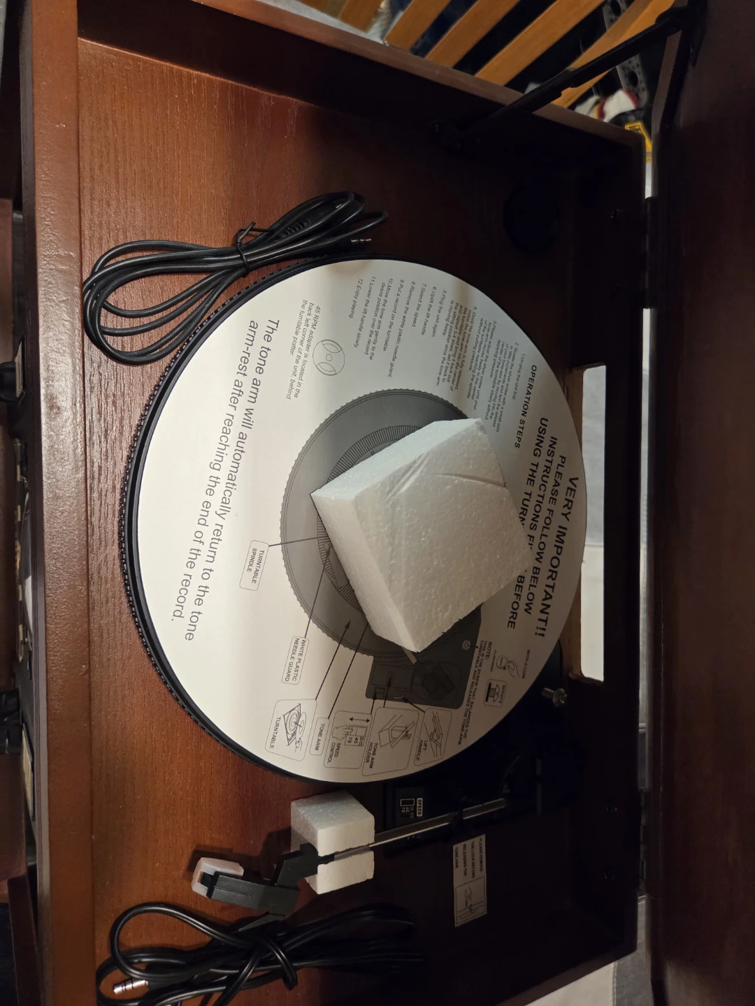 Crosley Wooden CD Recorder and Turntable - photo 3