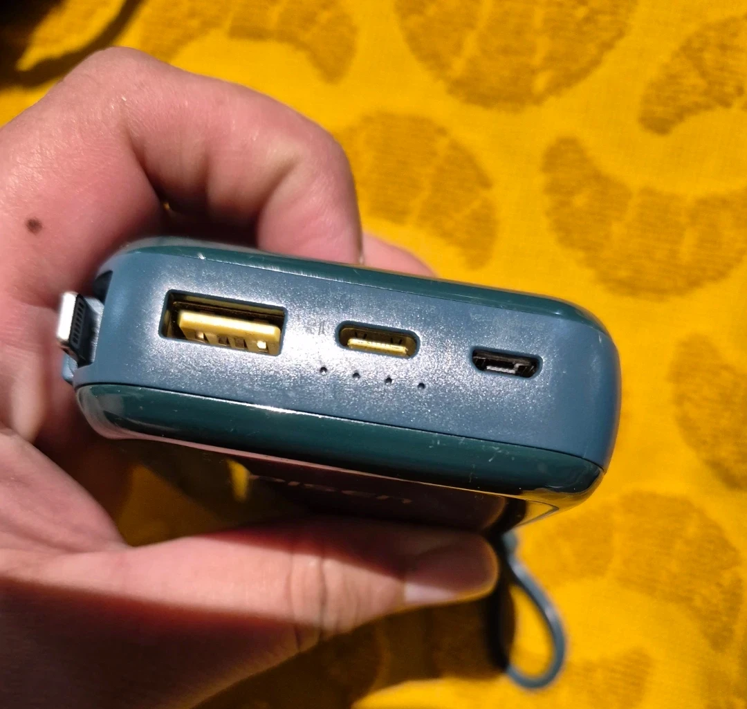 PISEN 10000mAh 20W Power Bank - photo 3