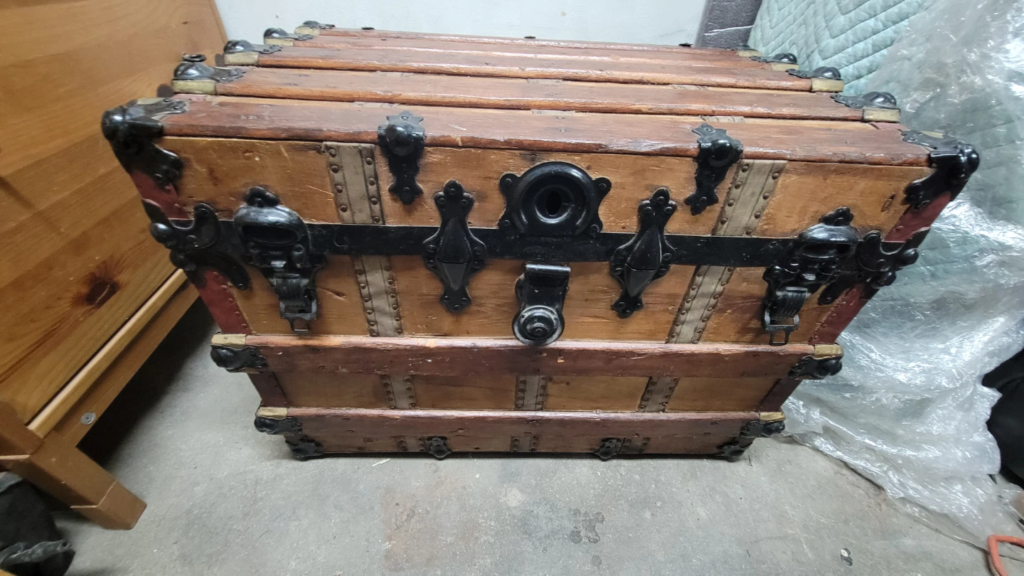 Vintage Antique Wooden Storage Trunk - photo 3
