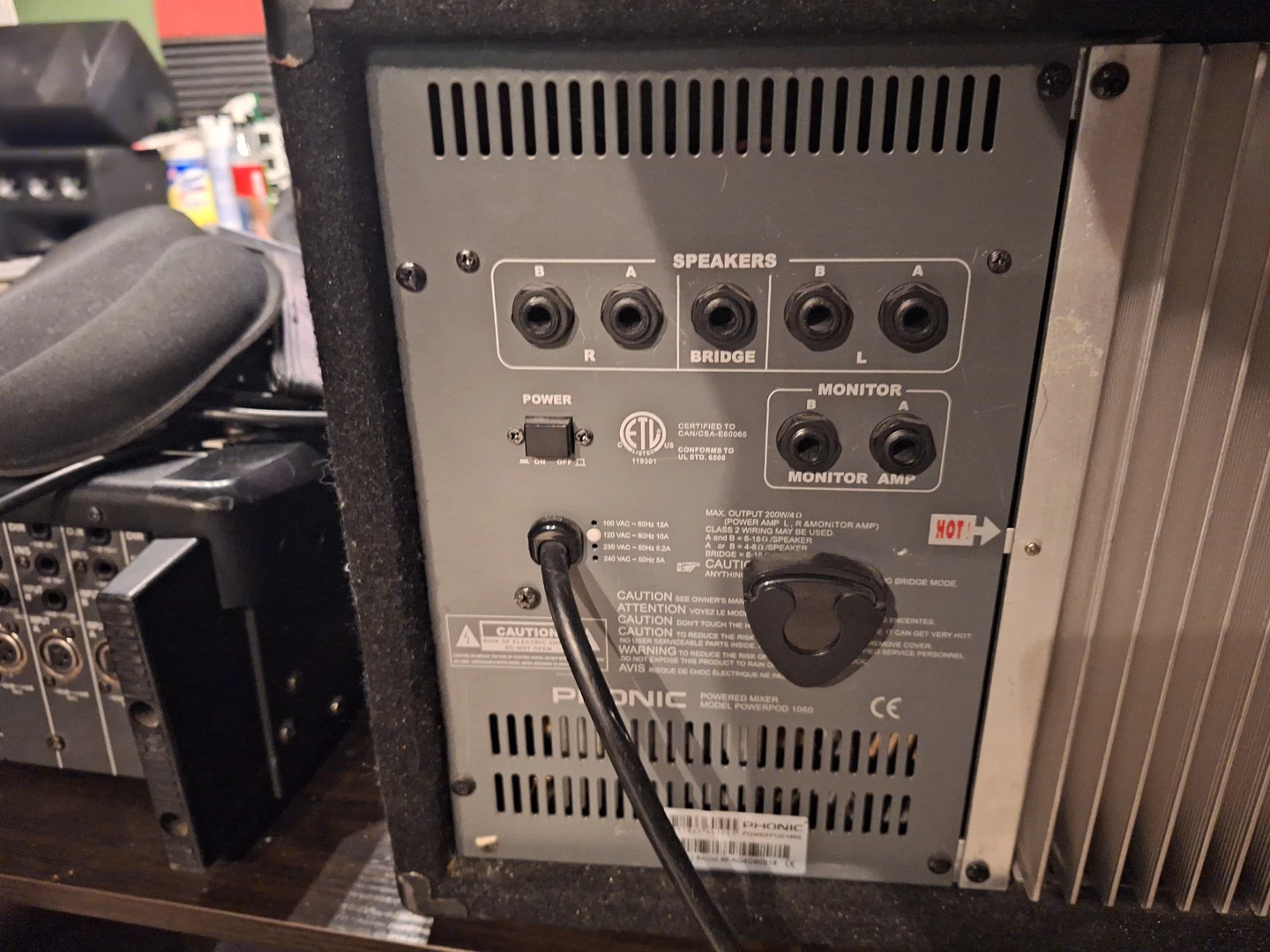 Phonic Powerpod 1060 Powered Mixer - photo 3
