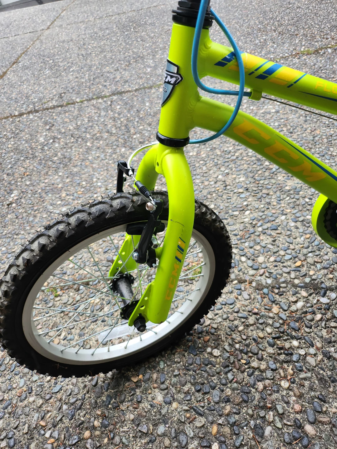 CCM Flow 16-inch Kids Bicycle - photo 4
