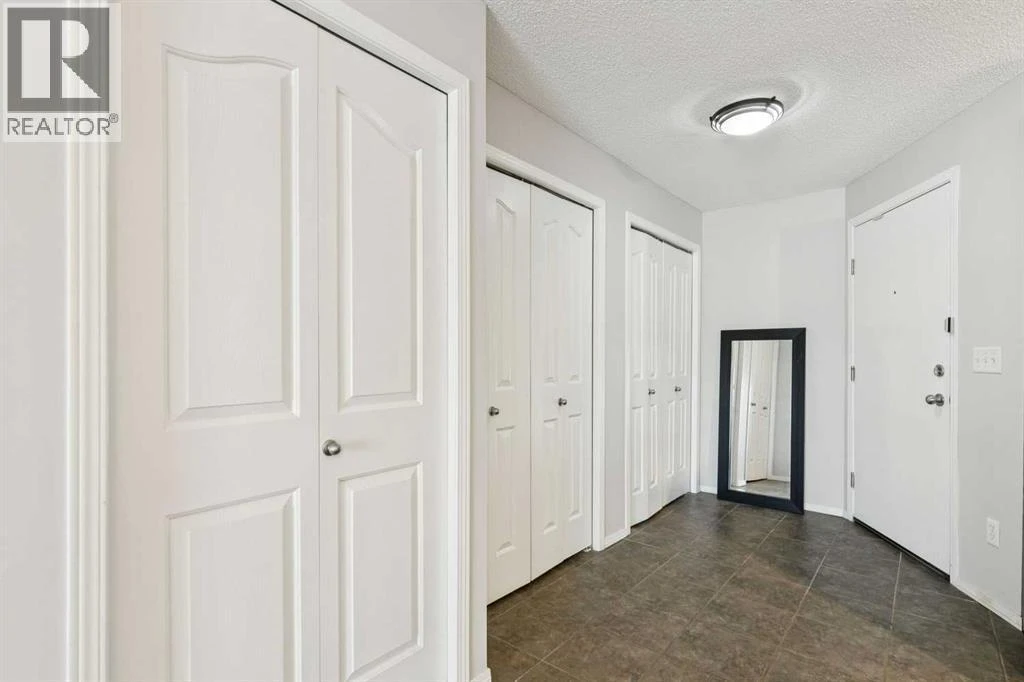 For sale: 1 bed/1 bath condo - photo 2