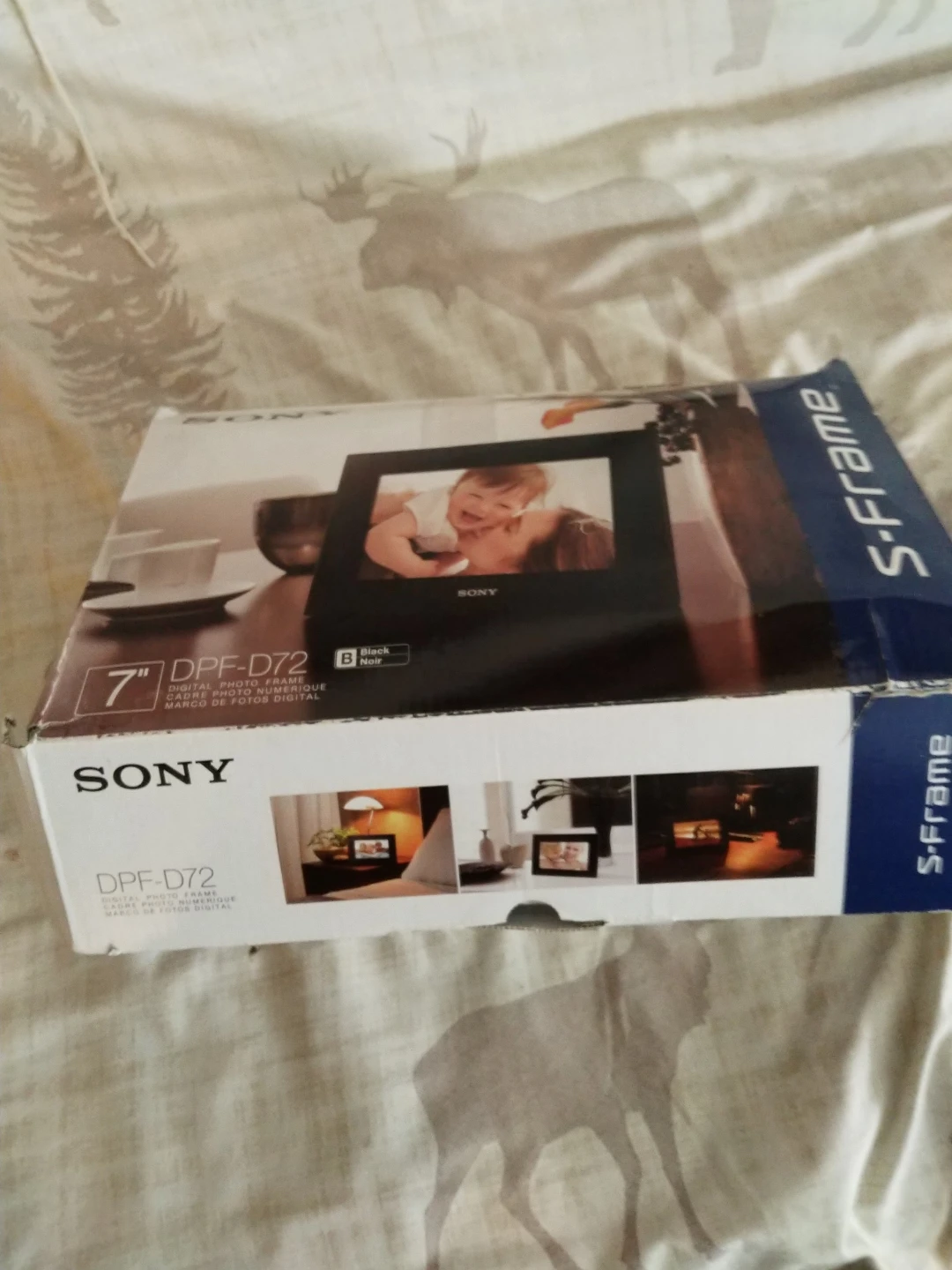 Sony S-Frame 7" Digital Photo Frame DPF-D72