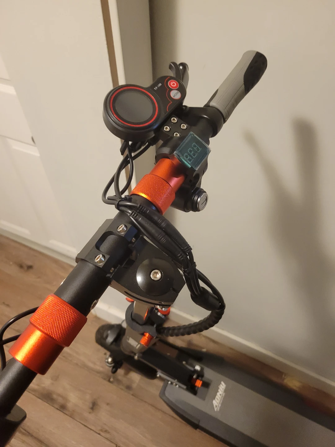 Aoniu M4 electric scooter