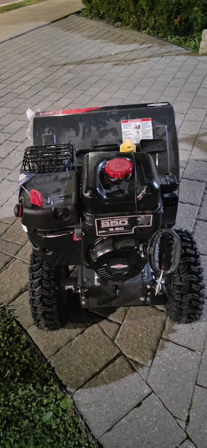 Briggs & Stratton 1024 Snowblower - photo 5