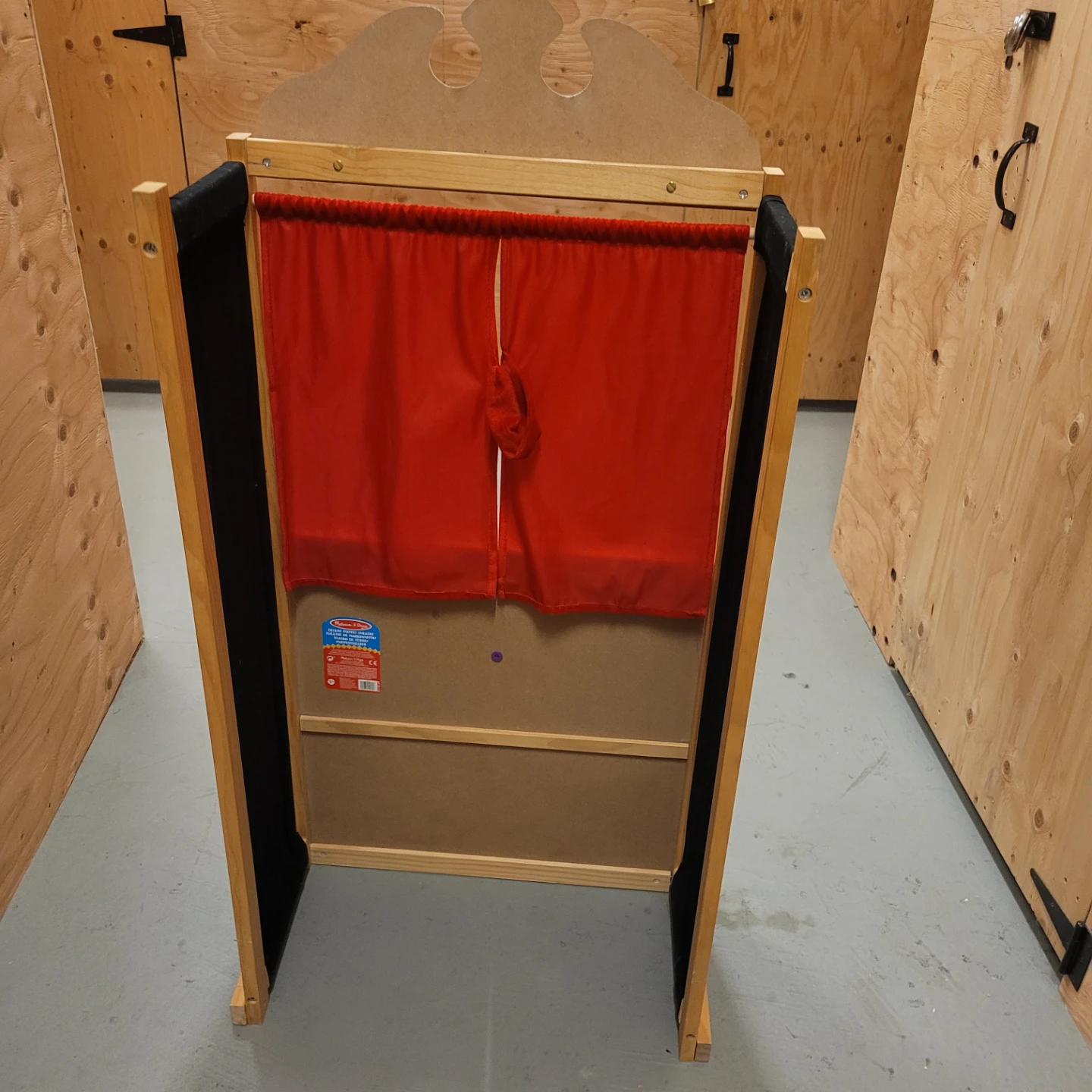MELISSA &DOUG Wooden PUPPET THEATER - photo 3