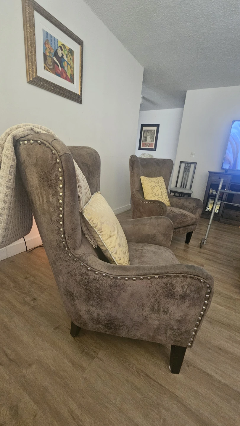 Pair of Grey Wingback Accent Chairs - photo 3