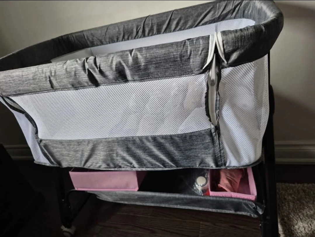 Baby Bassinet with Sheets - photo 2