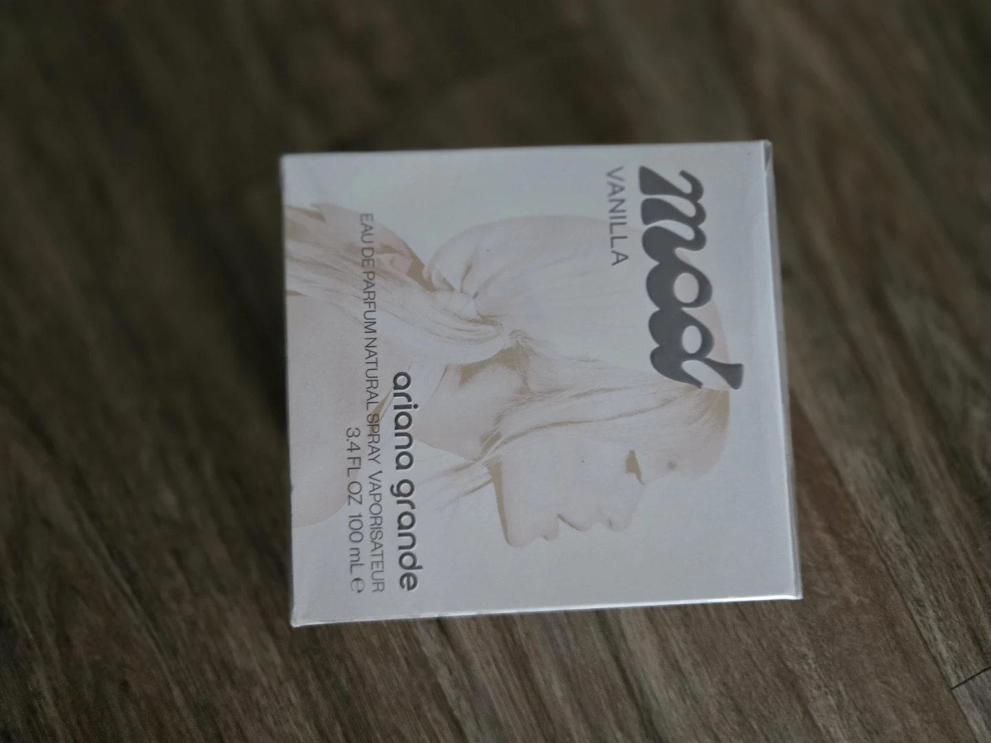 Ariana Grande Mod Vanilla Eau de Parfum 🏈