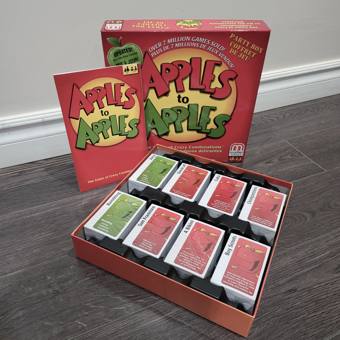 Apples to Apples Party Box Board Game — Like New / Sealed - photo 3
