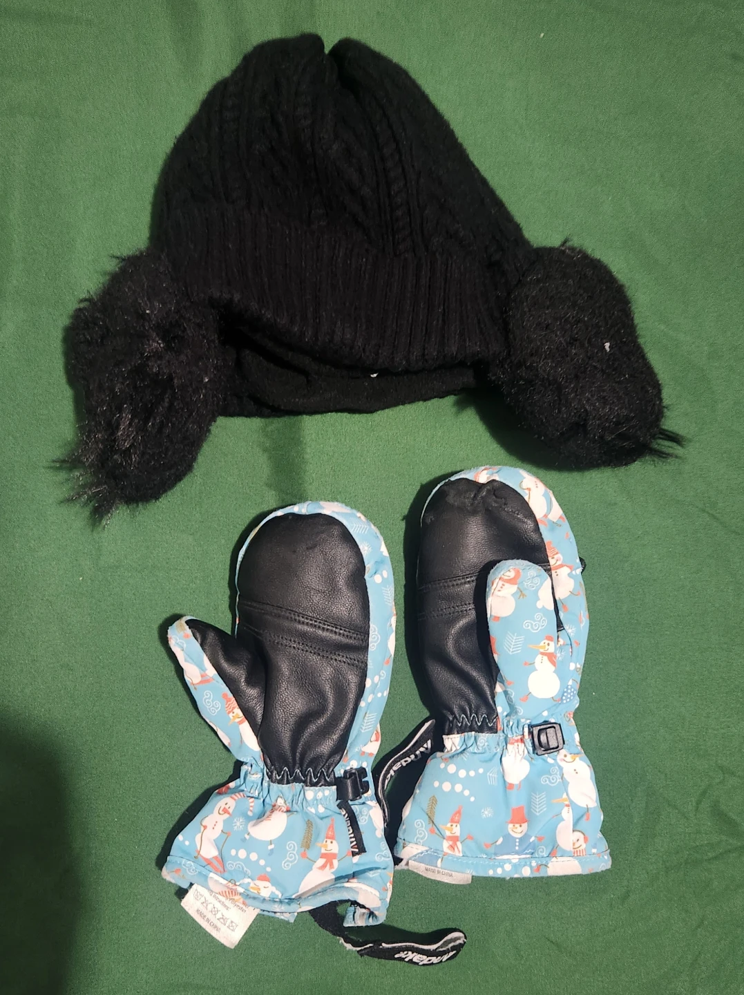 4-5T toddler winter gloves and hat - photo 2