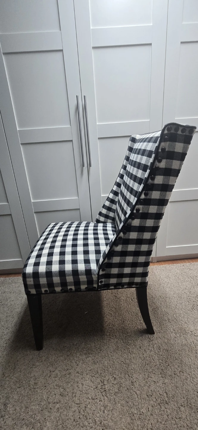 Black and white checkered wingback chair - photo 4