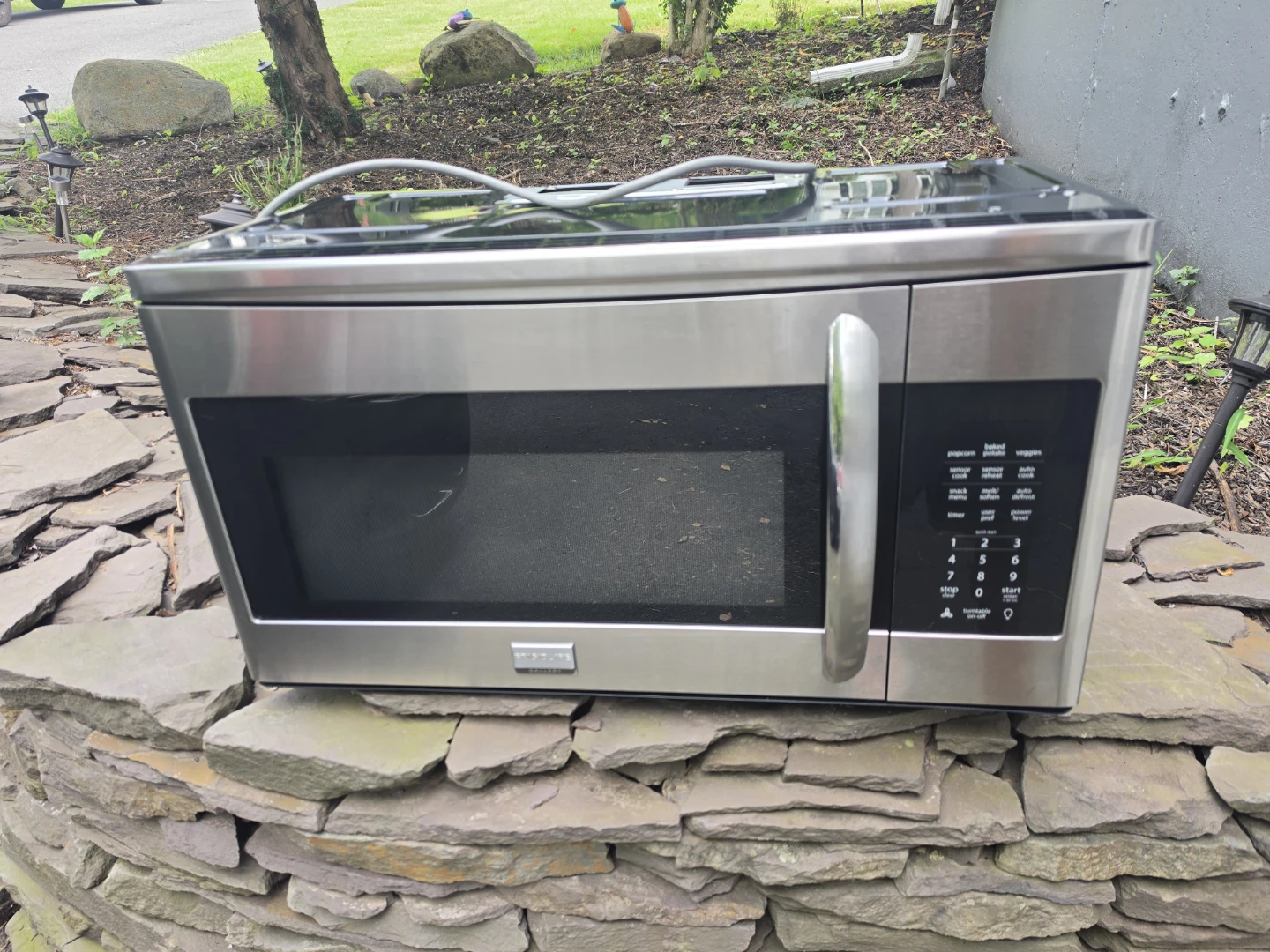 Frigidaire Gallery Over-the-Range Microwave