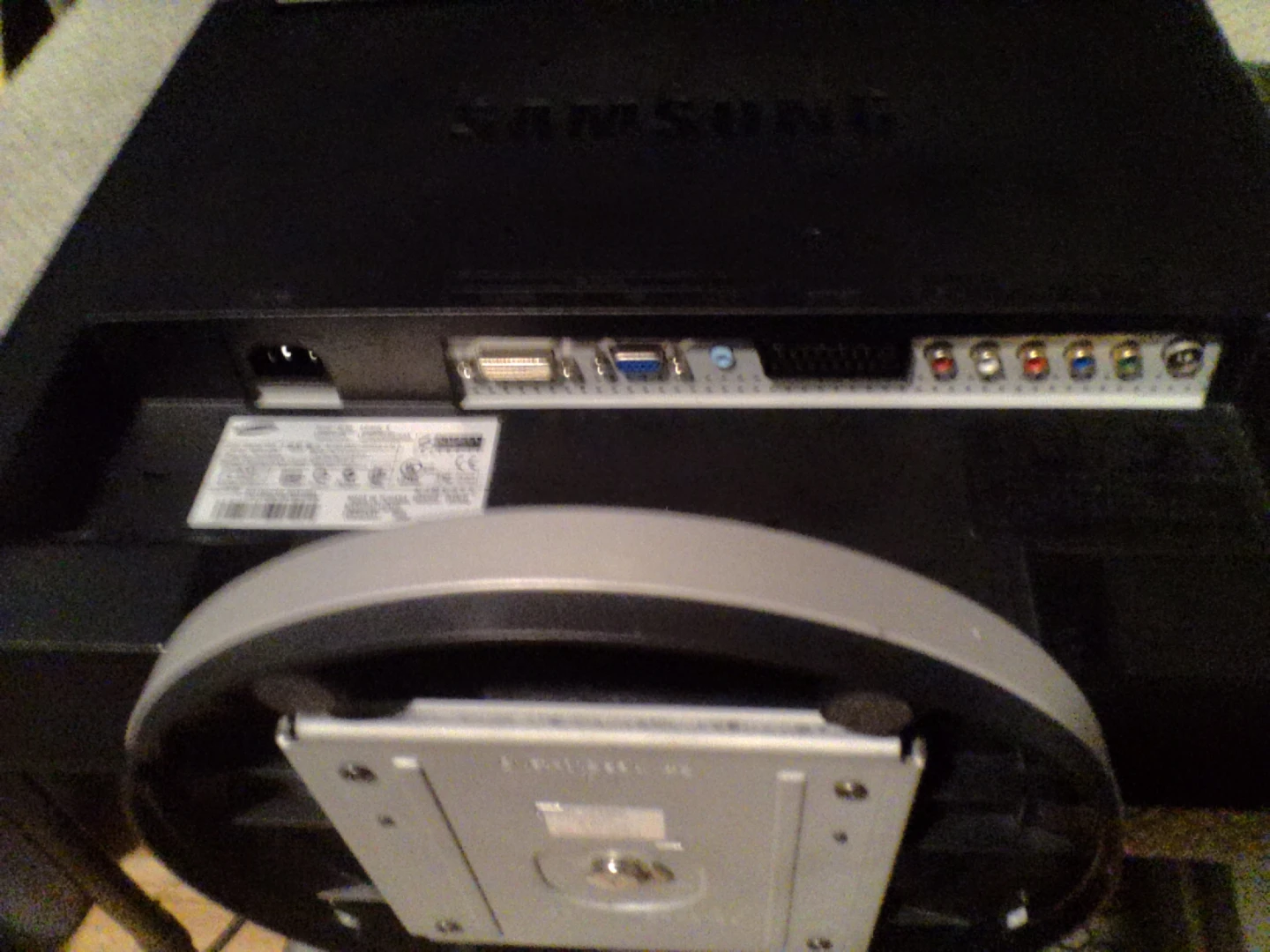 Samsung SyncMaster 940MW LCD Monitor - photo 4