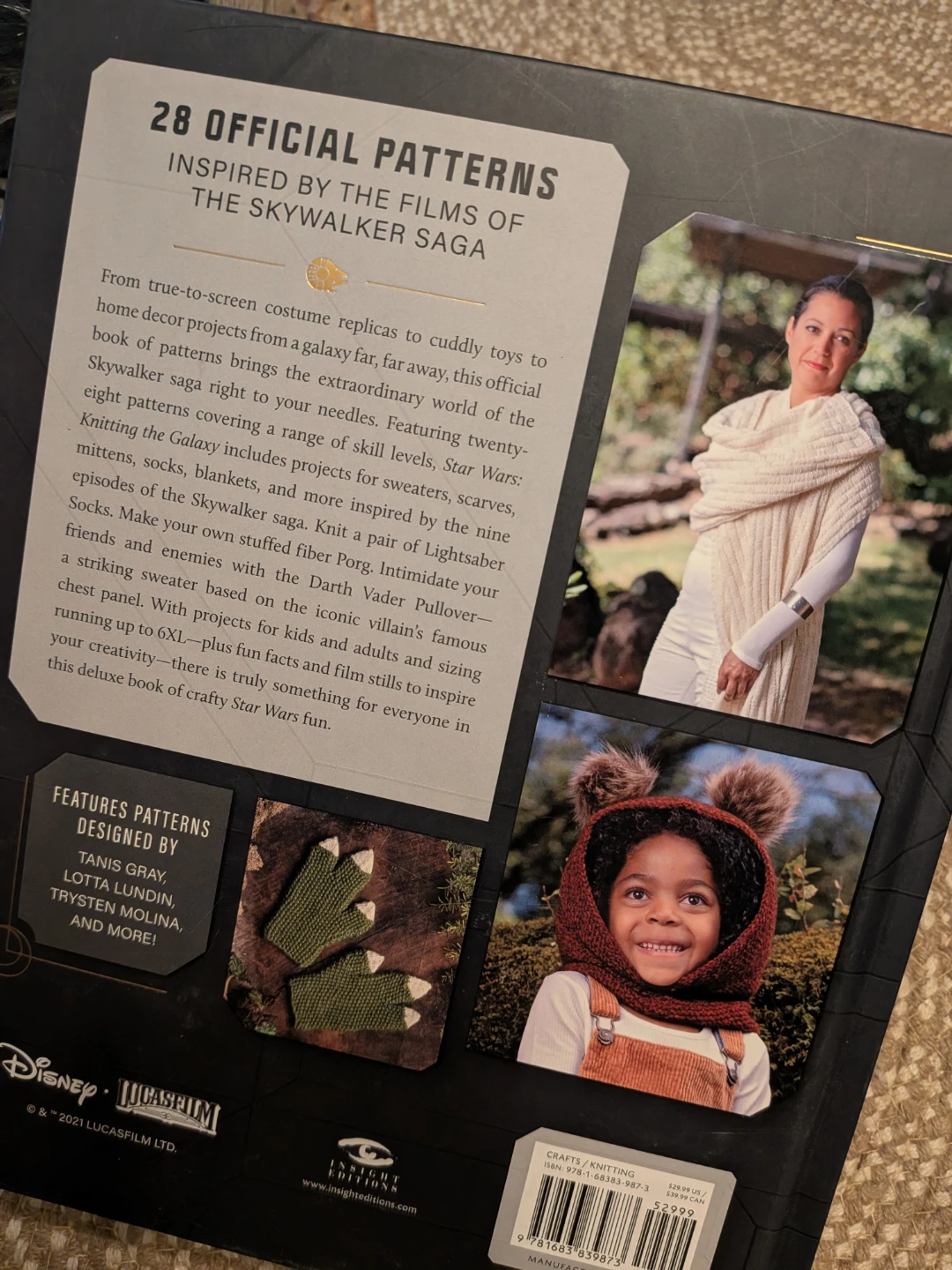 Star Wars: Knitting the Galaxy Pattern Book - photo 2
