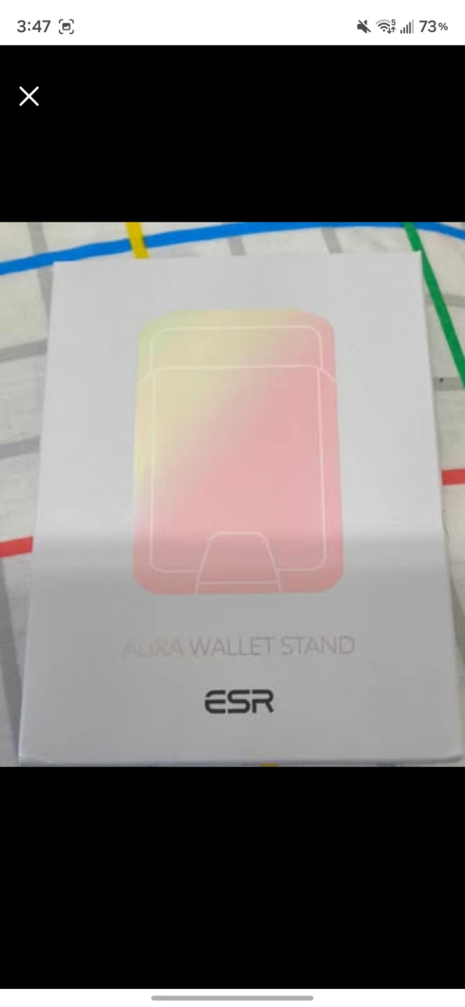 ESR Aura Wallet Stand (HaloLock)