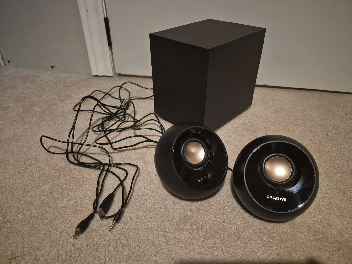 Creative Pebble Plus Speakers + Subwoofer – Like New - photo 2