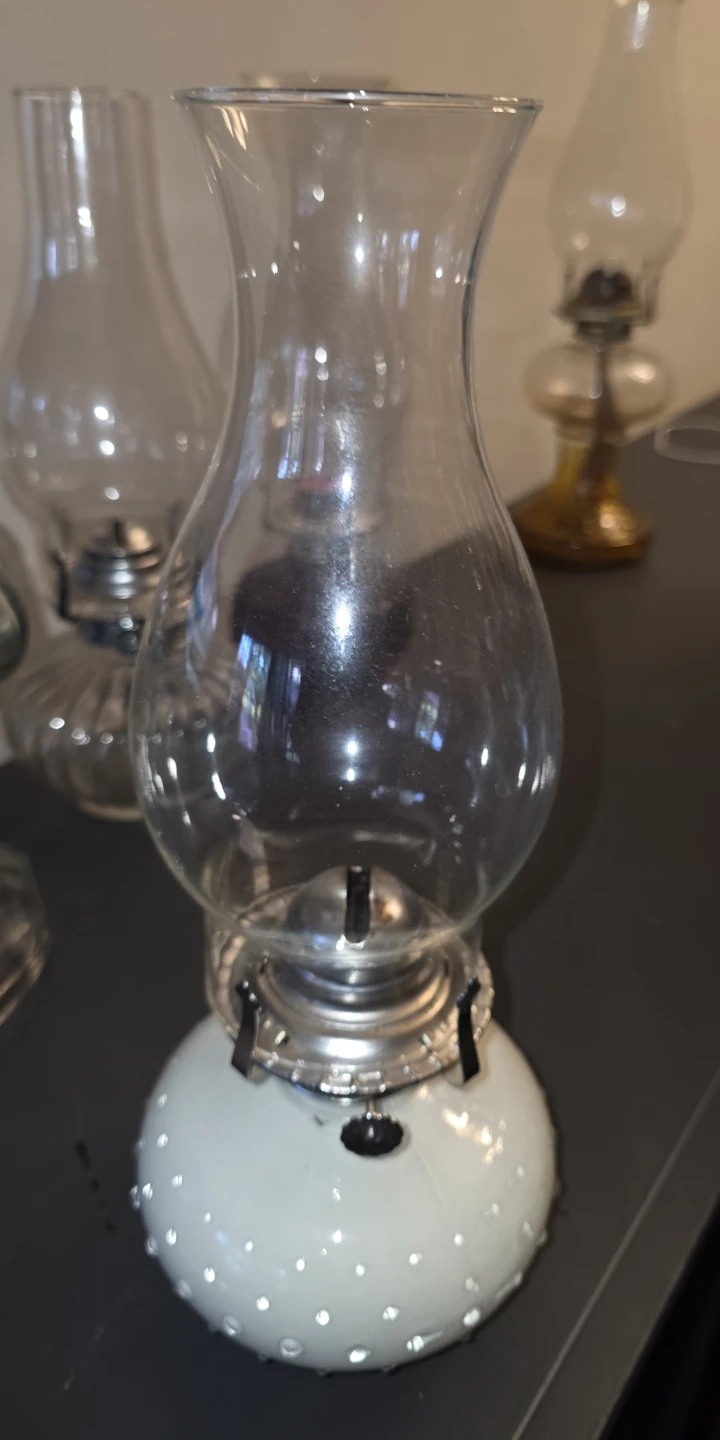 Vintage Oil Lamps - photo 3