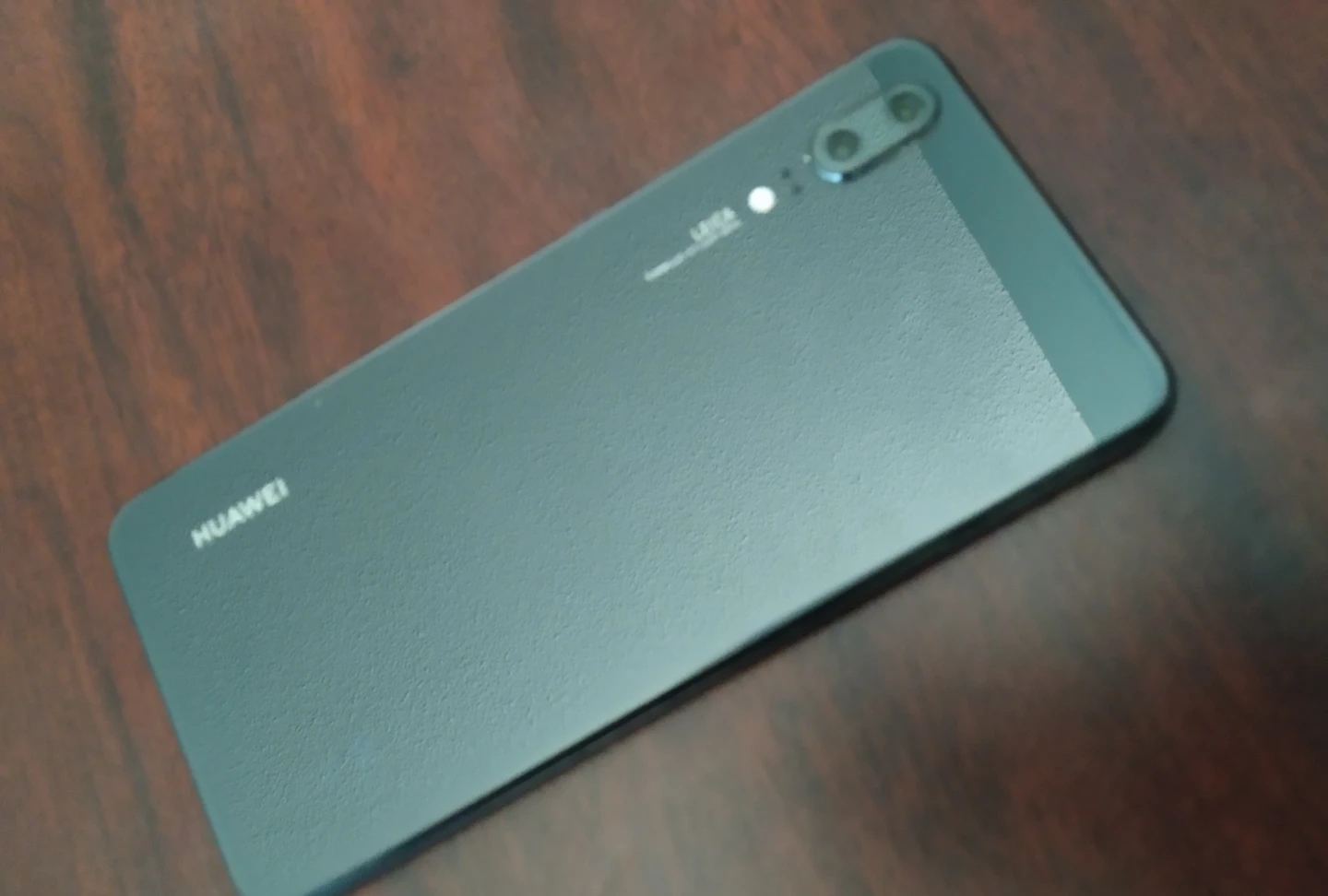 Huawei P20 Smartphone - photo 2