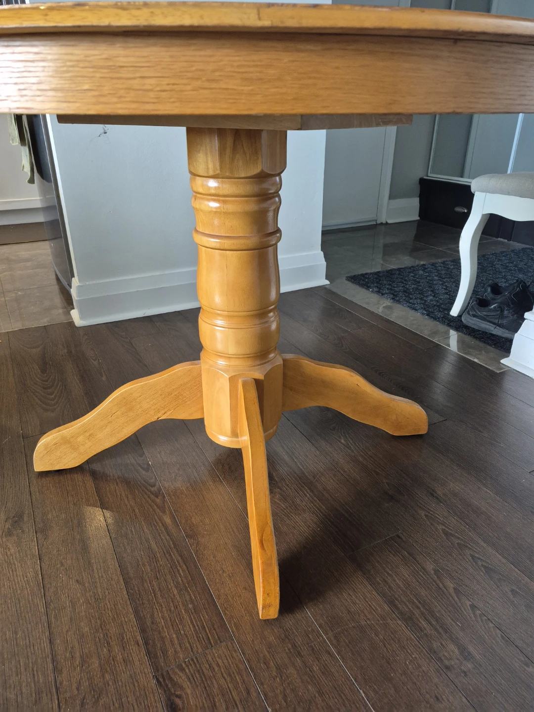 Wooden Round Dining Table - photo 3